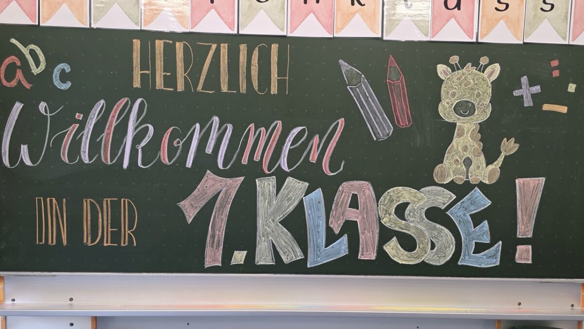 Einschulungsfeier 26_27