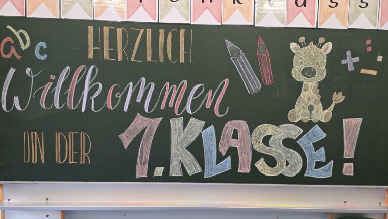 Einschulungsfeier 26_27